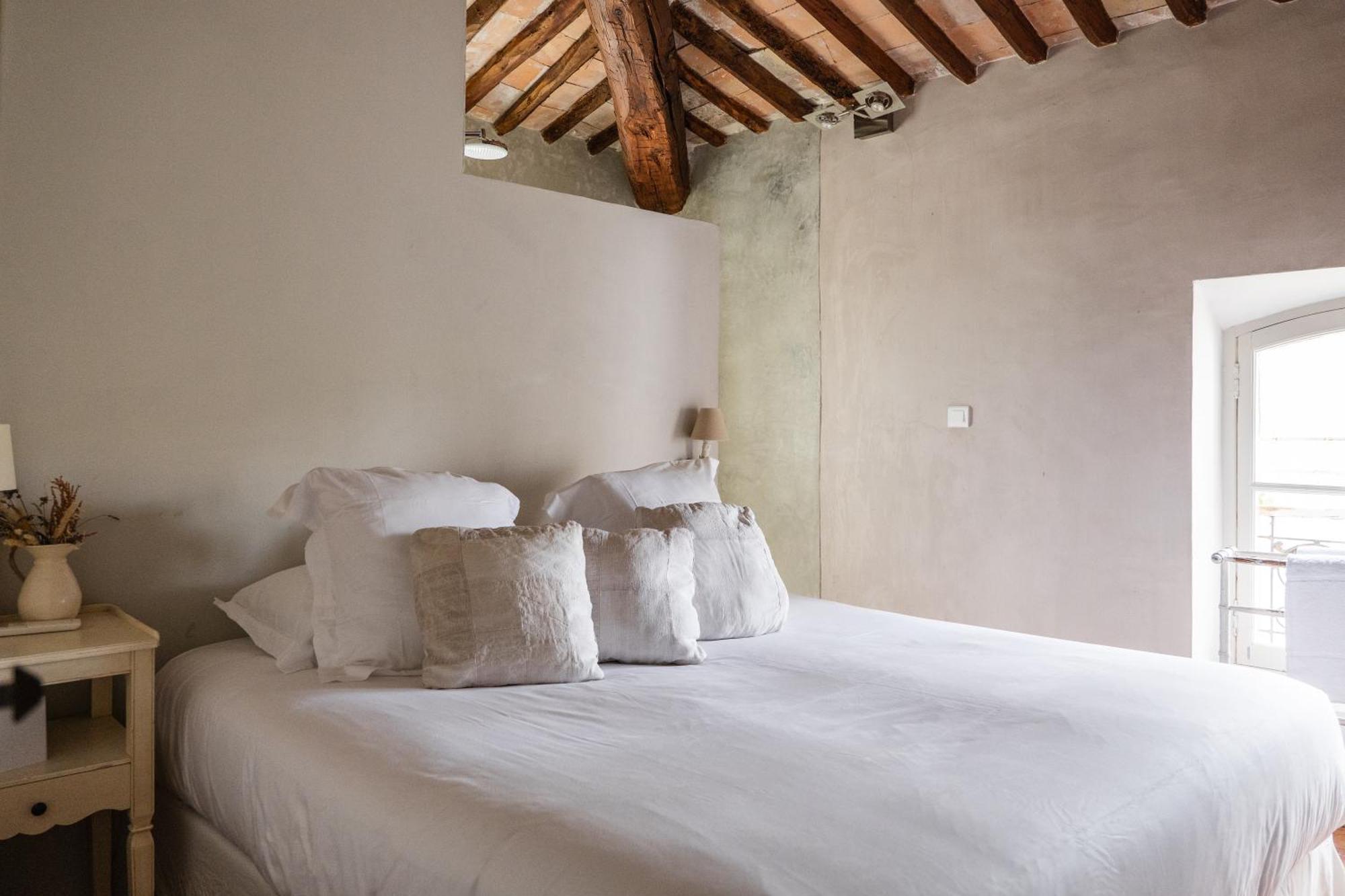 Le Galinier, Lourmarin, An Authentic Beaumier Guesthouse Room photo