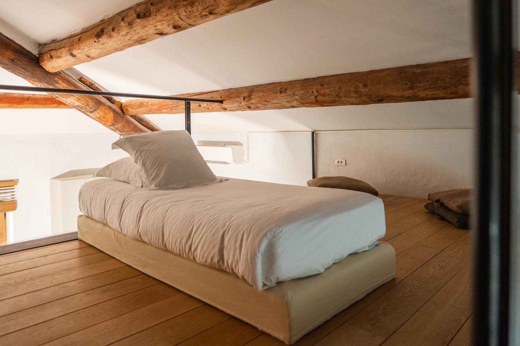 Le Galinier, Lourmarin, An Authentic Beaumier Guesthouse Room photo