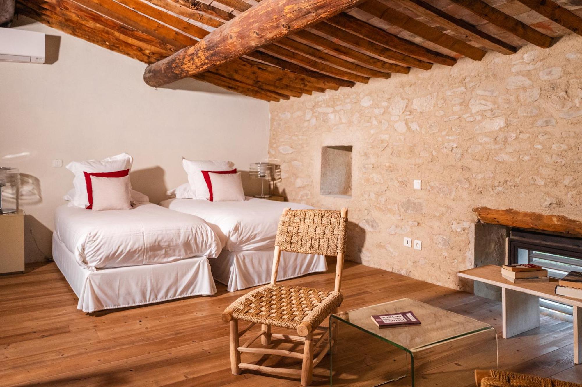 Le Galinier, Lourmarin, An Authentic Beaumier Guesthouse Room photo