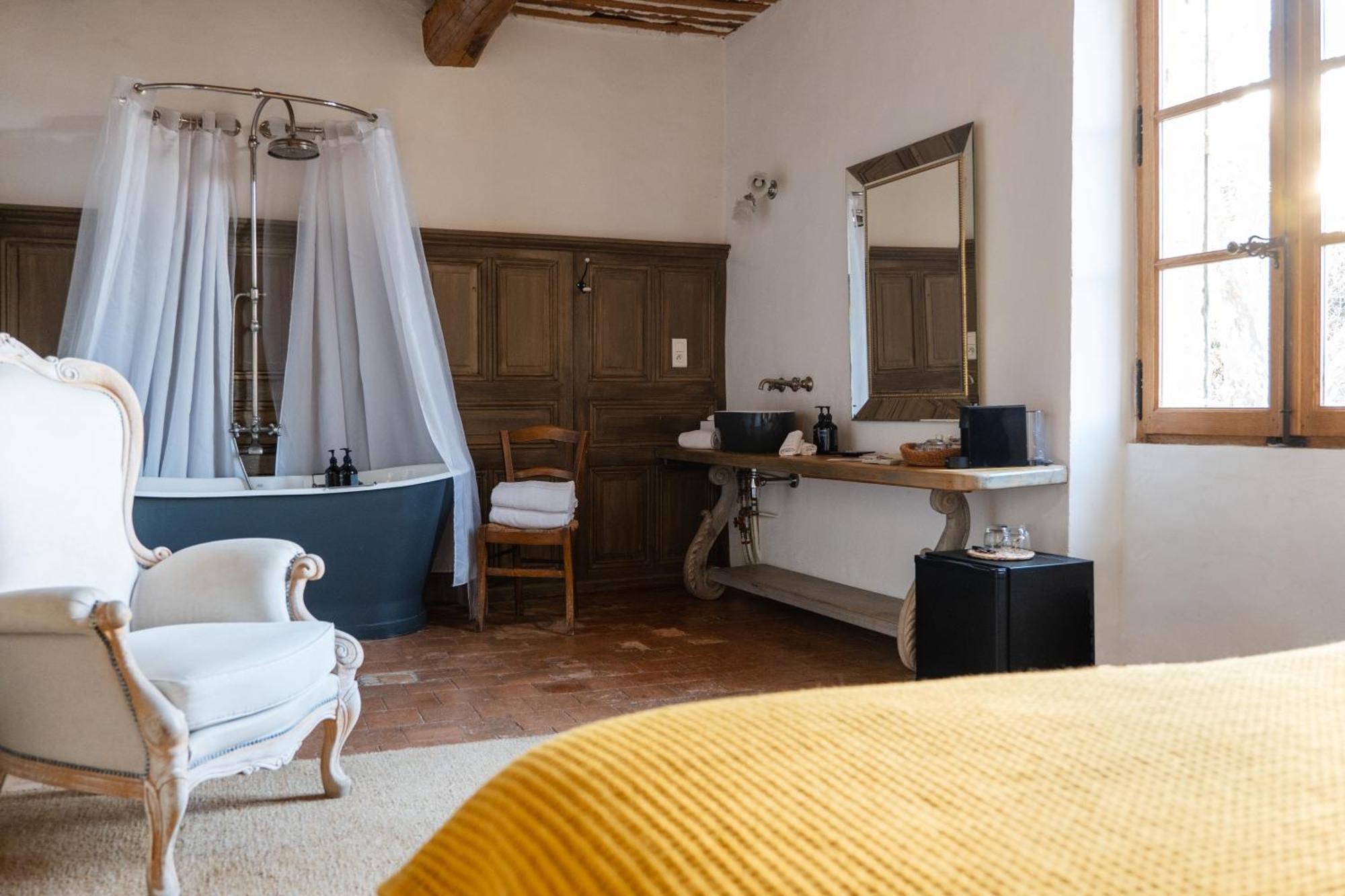 Le Galinier, Lourmarin, An Authentic Beaumier Guesthouse Room photo