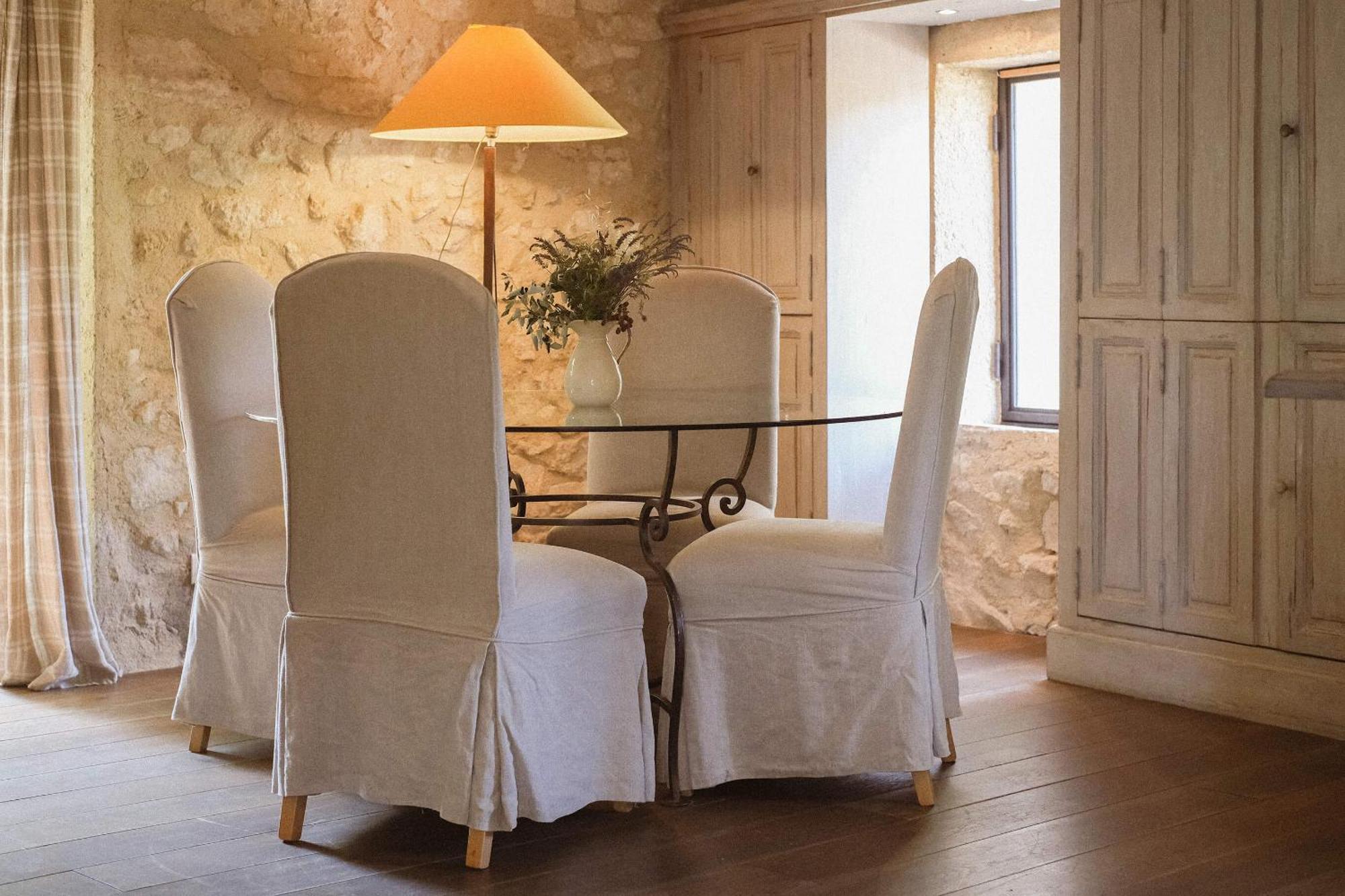 Le Galinier, Lourmarin, An Authentic Beaumier Guesthouse Room photo