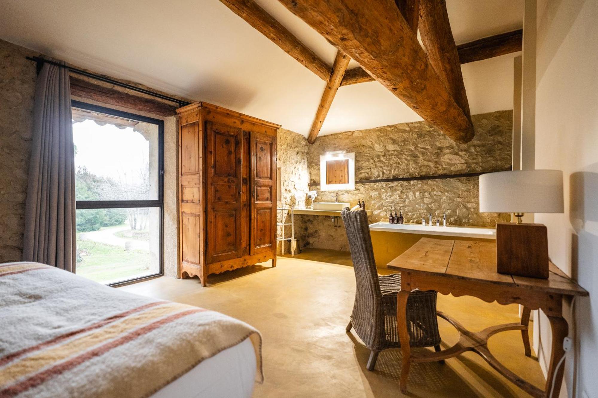 Le Galinier, Lourmarin, An Authentic Beaumier Guesthouse Room photo