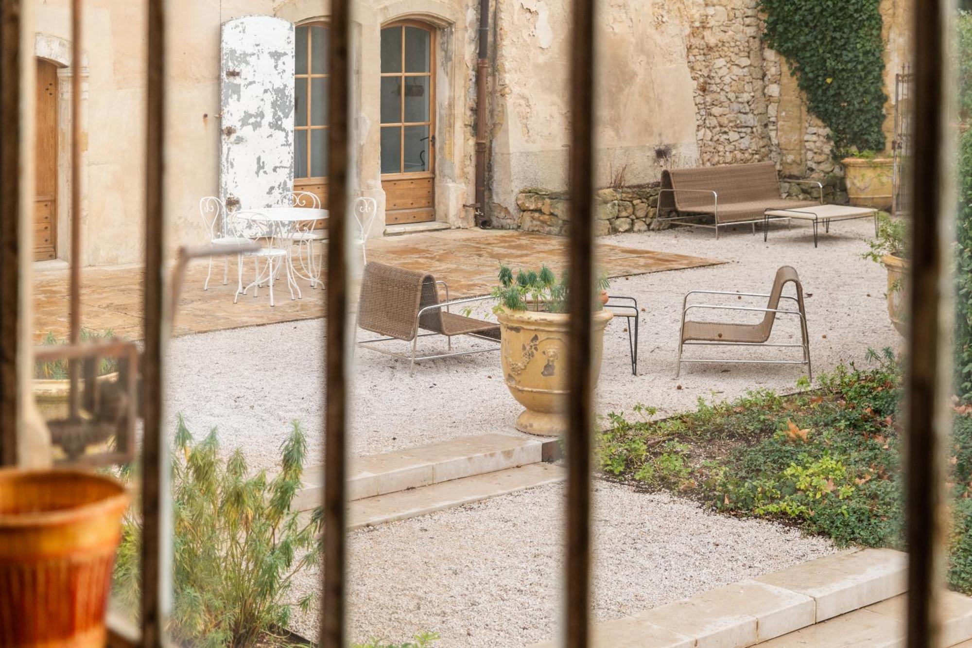 Le Galinier, Lourmarin, An Authentic Beaumier Guesthouse Room photo