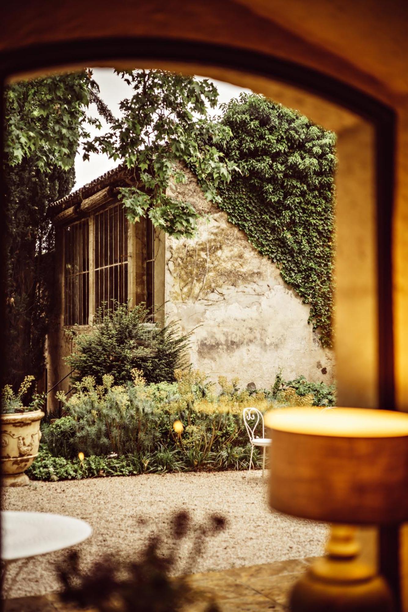 Le Galinier, Lourmarin, An Authentic Beaumier Guesthouse Exterior photo